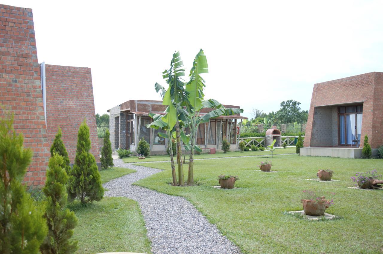 Buvi Lodge Limited Entebbe Exterior foto